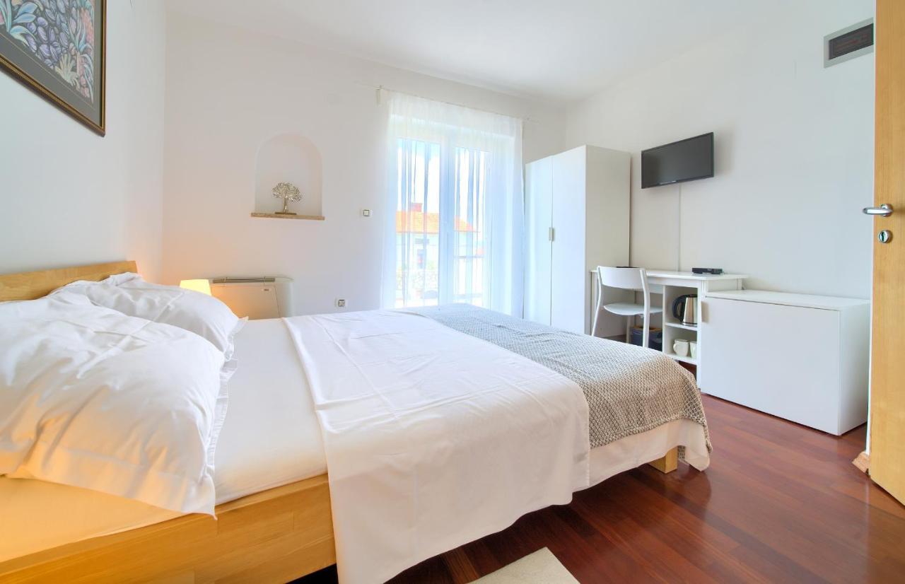Bed&Breakfast Lucija Punat Exterior foto