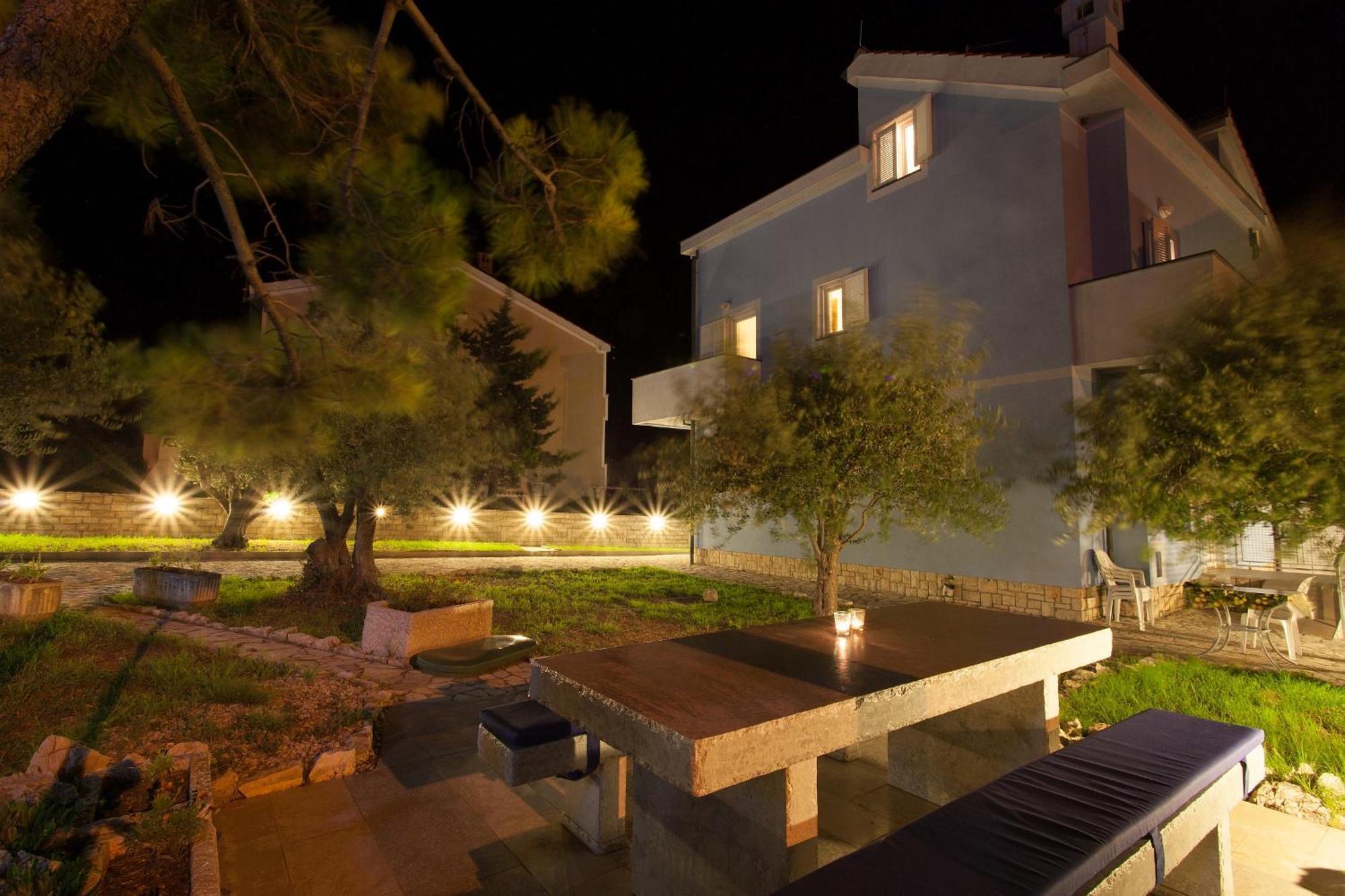 Bed&Breakfast Lucija Punat Exterior foto